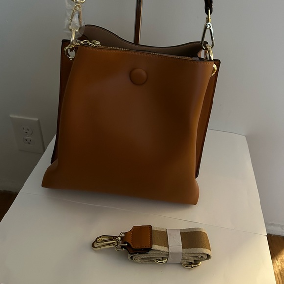 Shoulder bag with bonus coin wallet - Picture 3 of 7